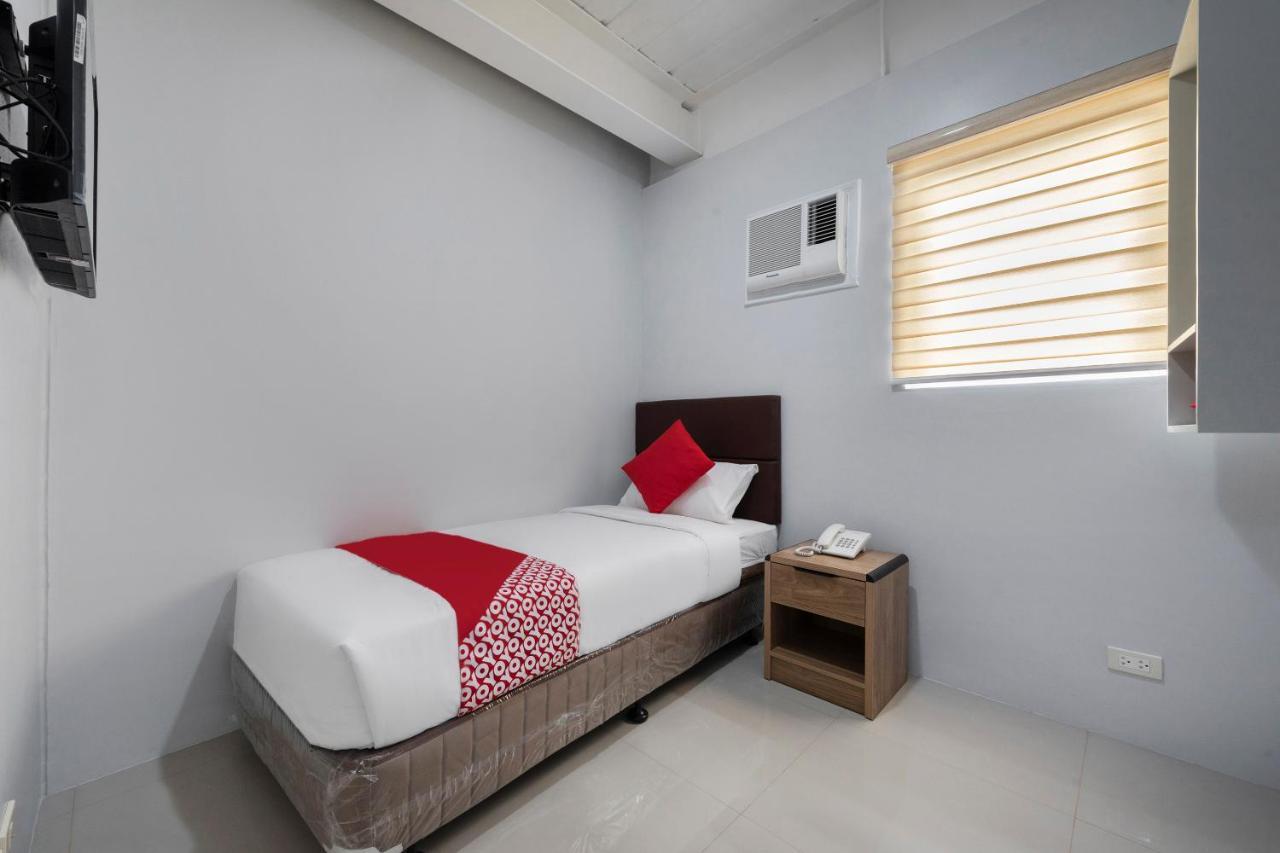 Super Oyo 515 Finnex Hotel Mandaluyong Екстер'єр фото