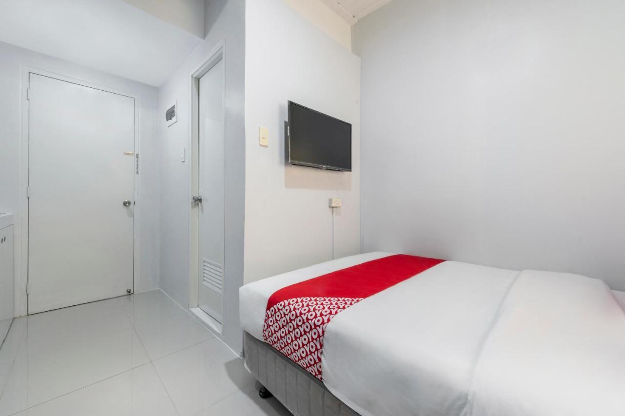 Super Oyo 515 Finnex Hotel Mandaluyong Екстер'єр фото