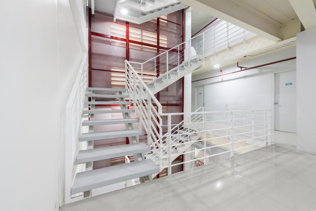 Super Oyo 515 Finnex Hotel Mandaluyong Екстер'єр фото
