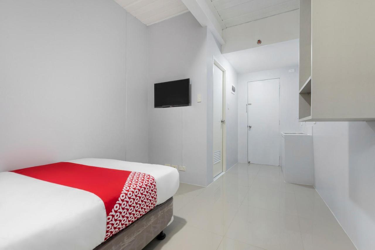 Super Oyo 515 Finnex Hotel Mandaluyong Екстер'єр фото
